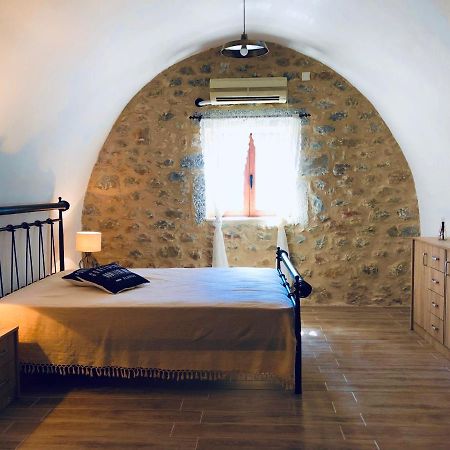 Kamares Stone House 1 Apartment Alika ภายนอก รูปภาพ